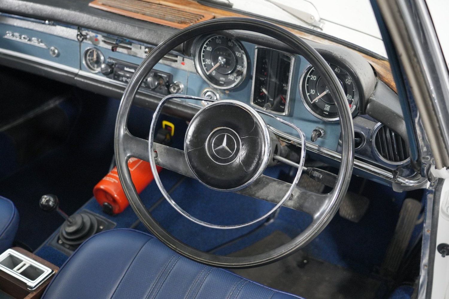 Used Mercedes-Benz 250 1967 for sale - 77877635: Photo 3