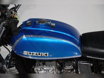 Used Suzuki GT750 2005 for sale - bike-79476530: Photo
