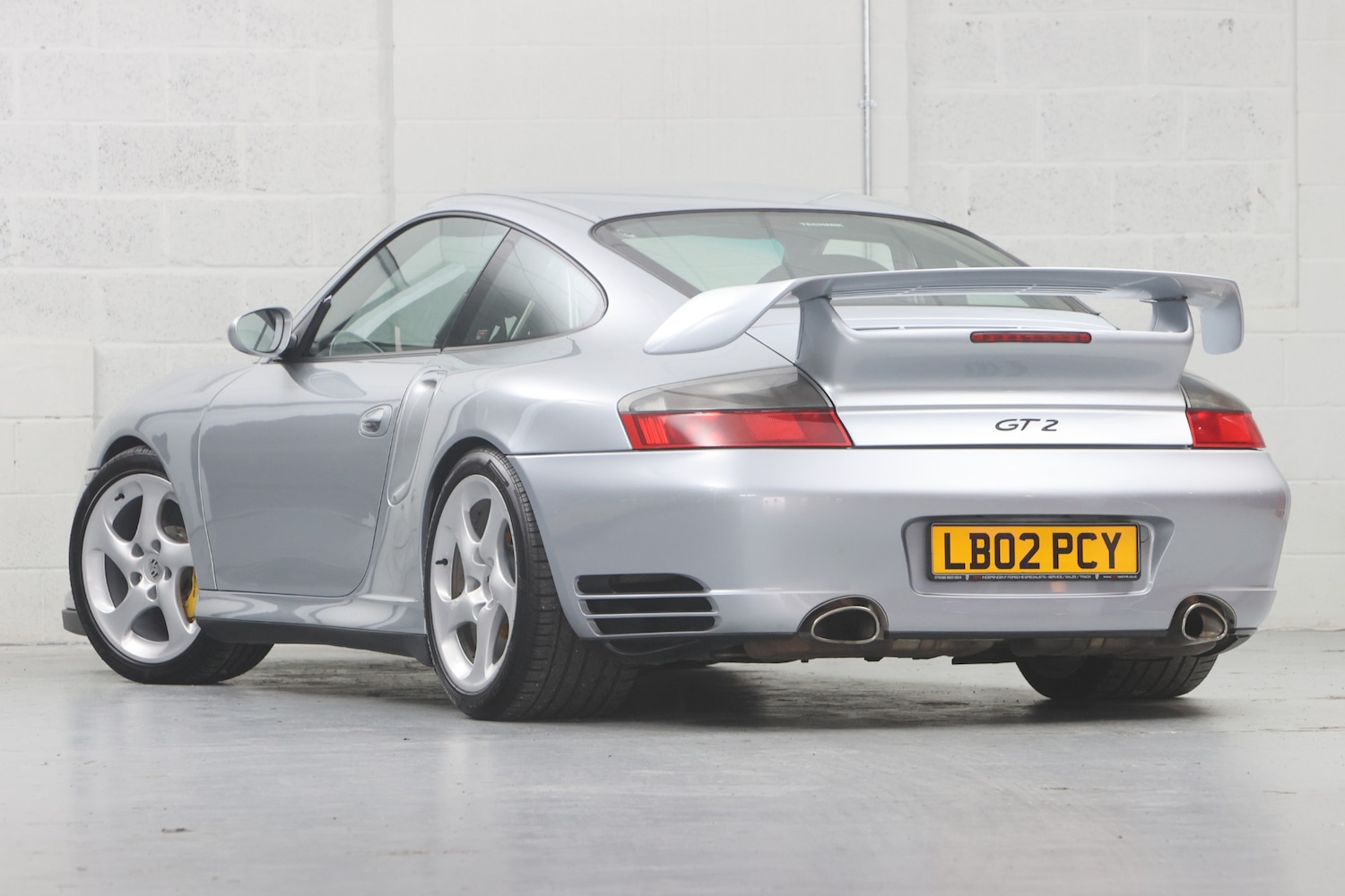 Used Porsche 911 2002 for sale - 76449246: Photo 2