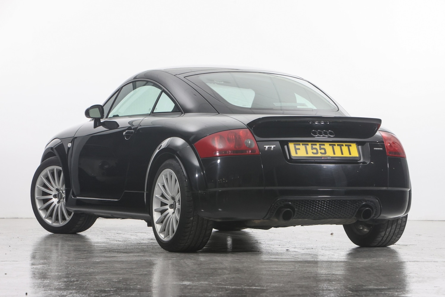 Used Audi TT 2005 for sale - 77326385: Photo 2