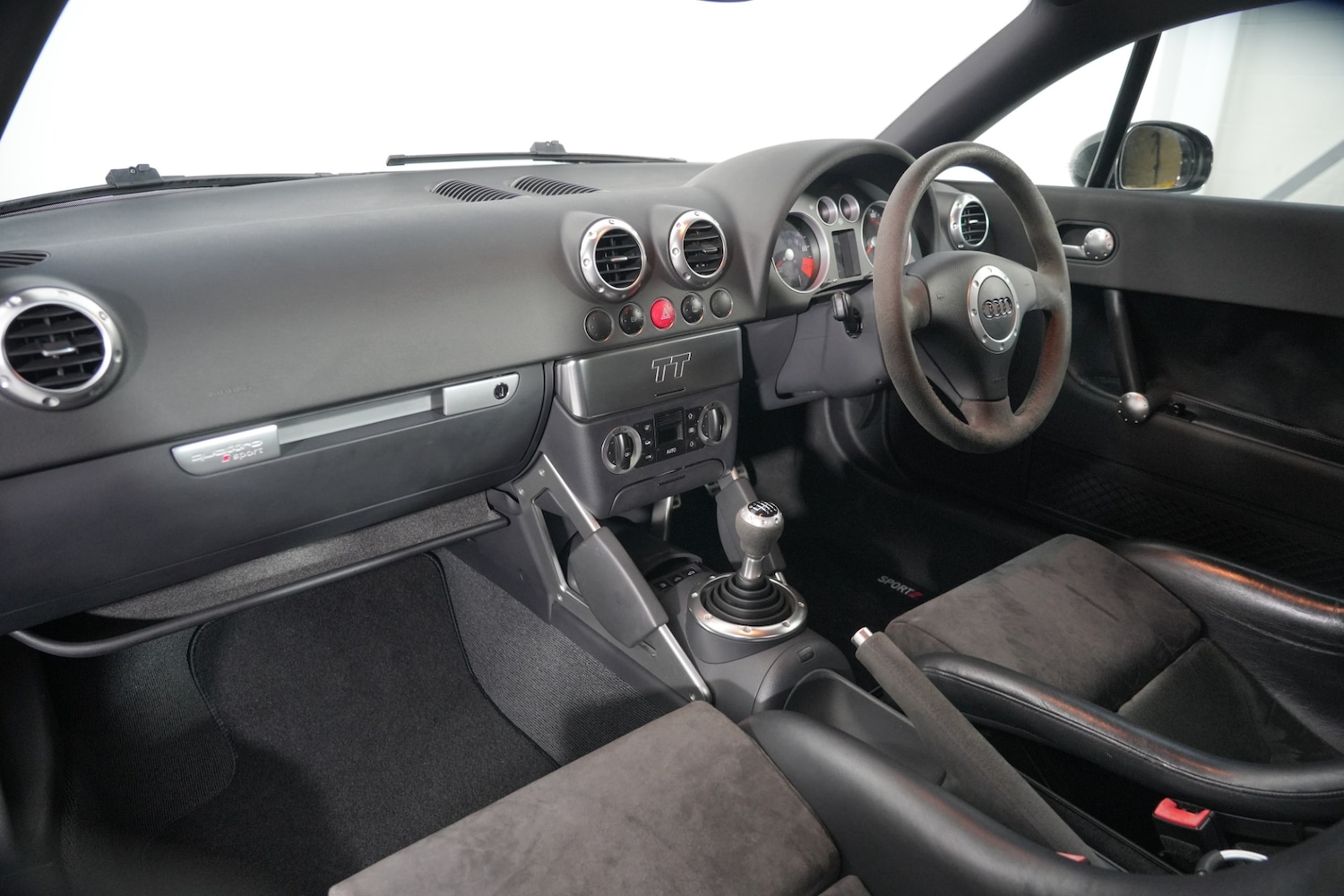 Used Audi TT 2005 for sale - 77326385: Photo 3