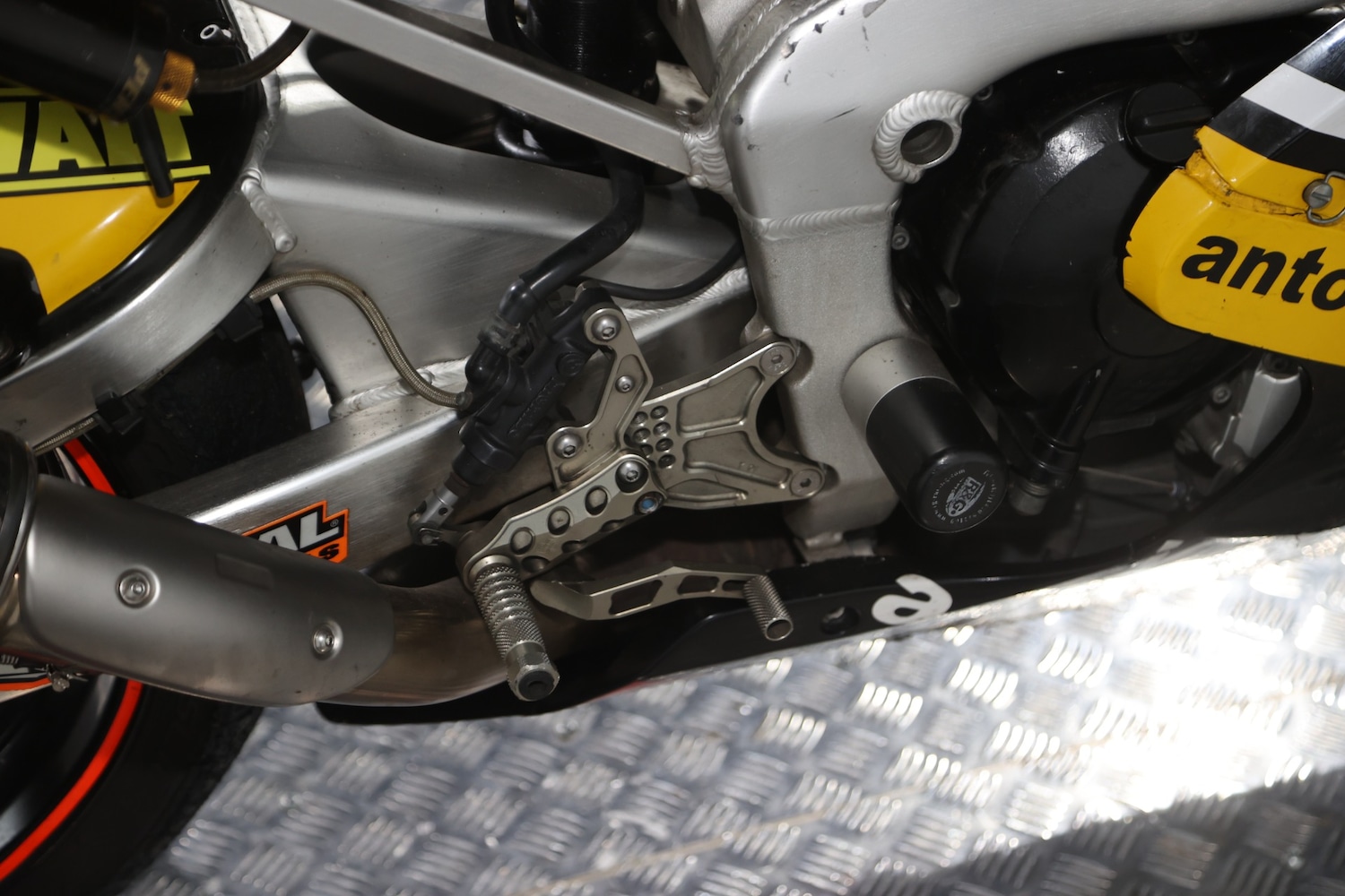 Used Yamaha R1 2000 for sale - 78616154: Photo 18