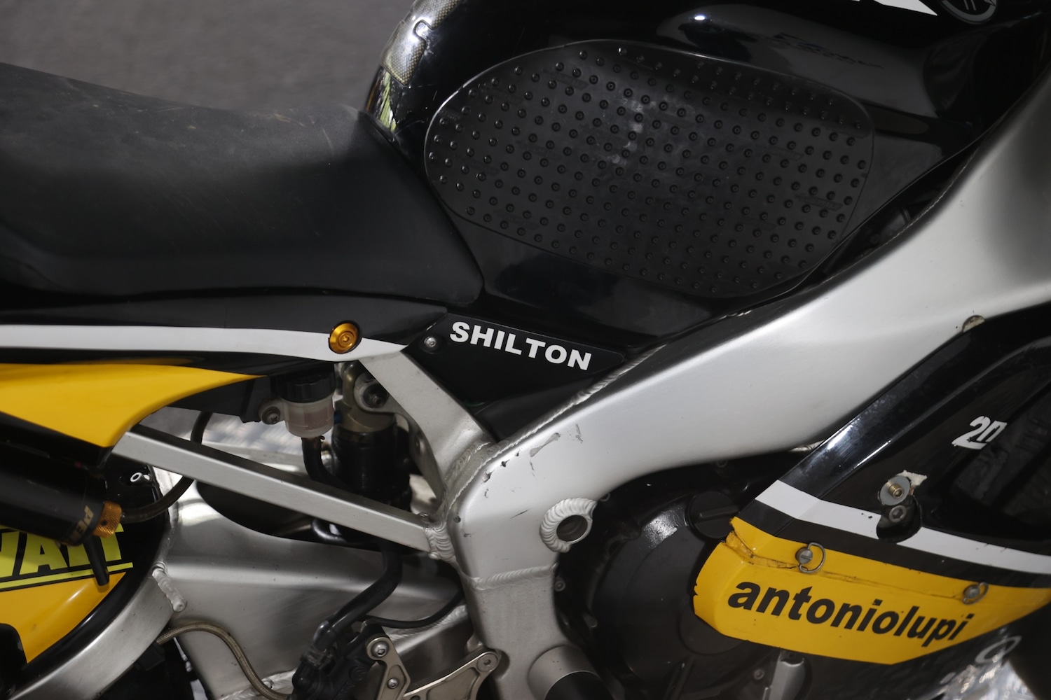 Used Yamaha R1 2000 for sale - 78616154: Photo 19