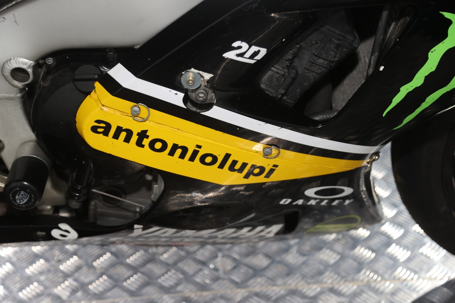 Used Yamaha R1 2000 for sale - 78616154: Photo 23
