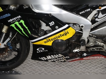 Used Yamaha R1 2000 for sale - bike-78616154: Photo
