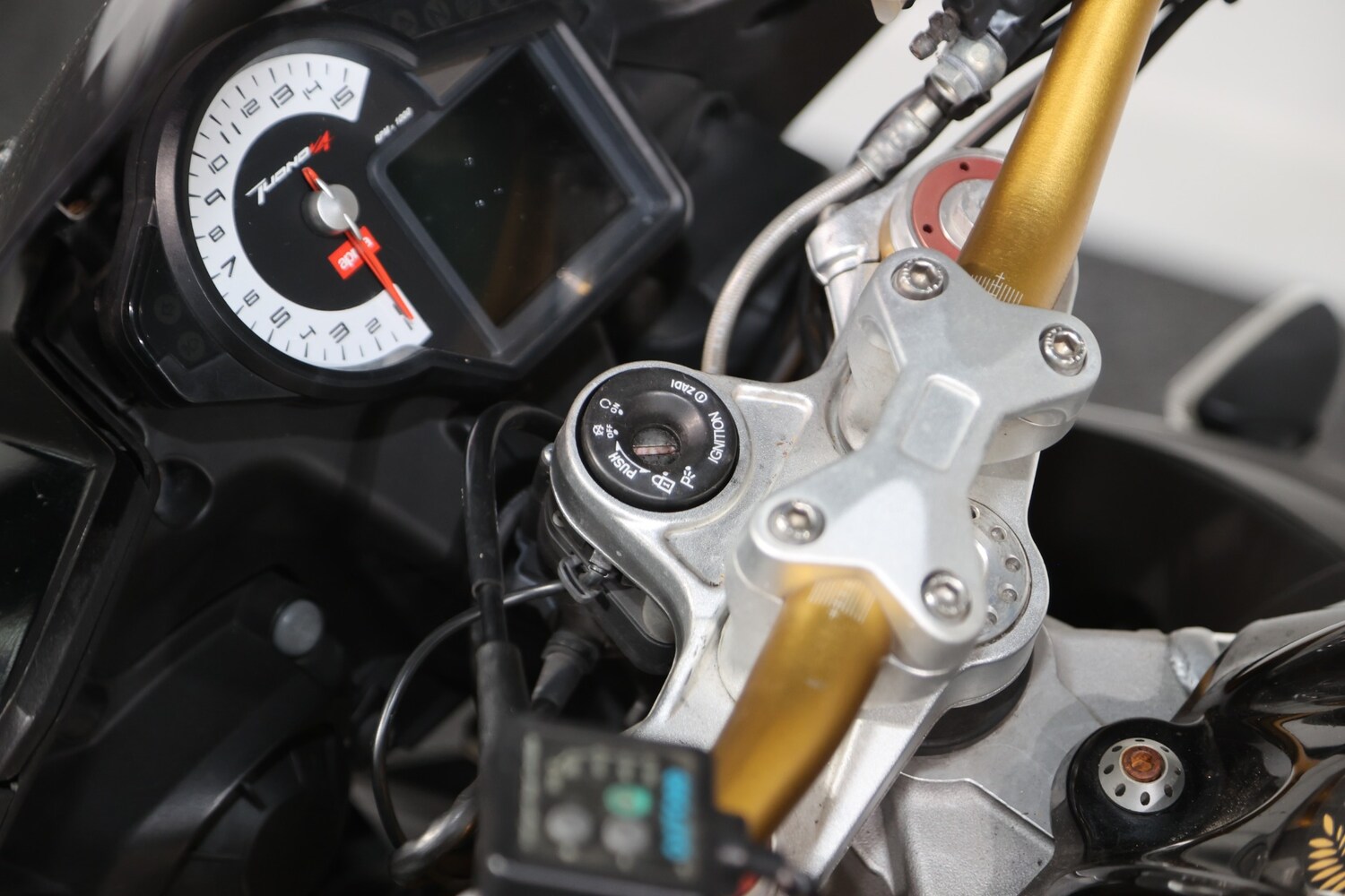Used Aprilia TUONO 2011 for sale - 78941684: Photo 4