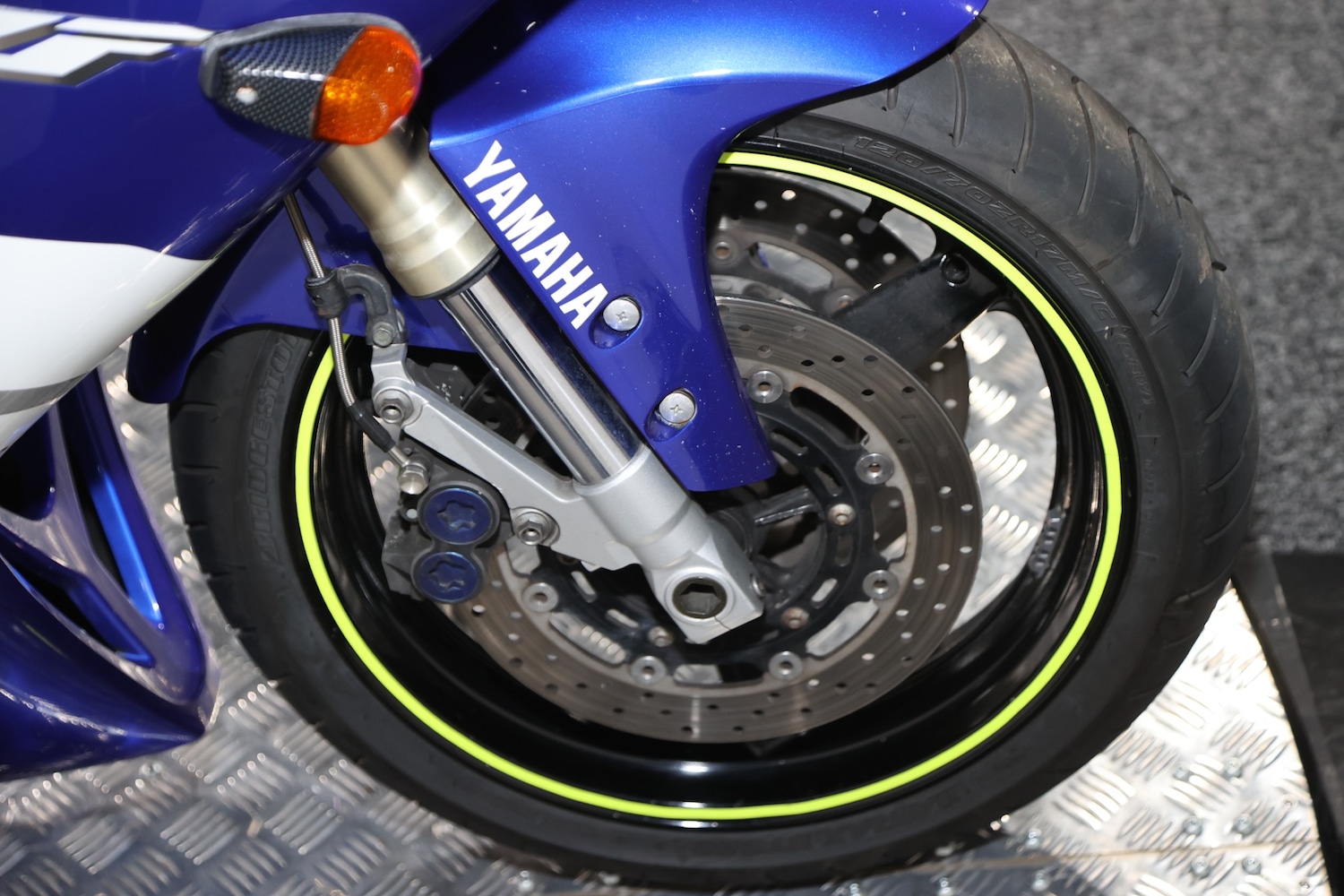 Yamaha R1