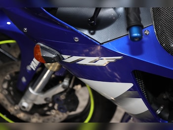 Used Yamaha R1 2000 for sale - bike-77715326: Photo