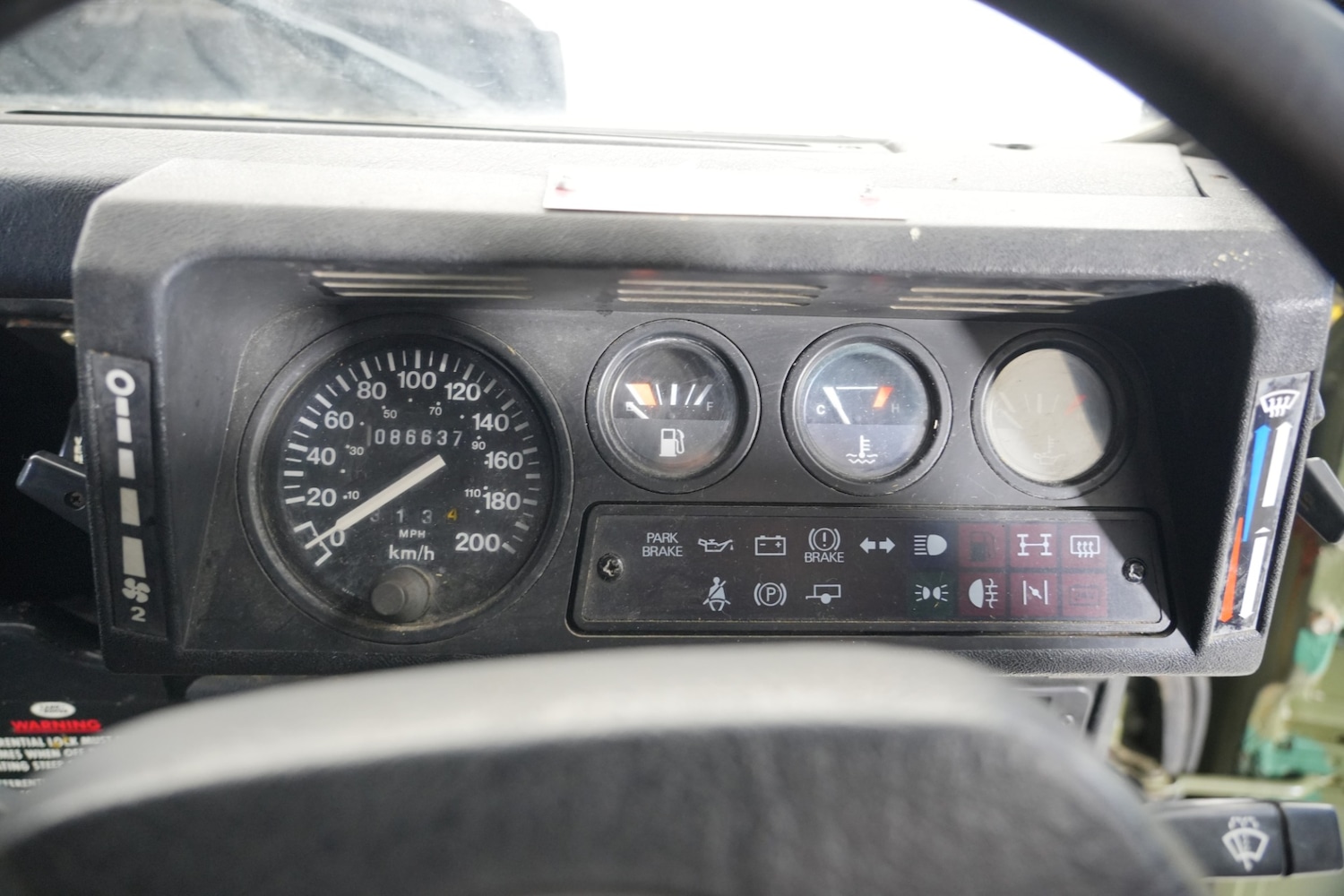 Used Land Rover Defender 110 2017 for sale - 77872045: Photo 6