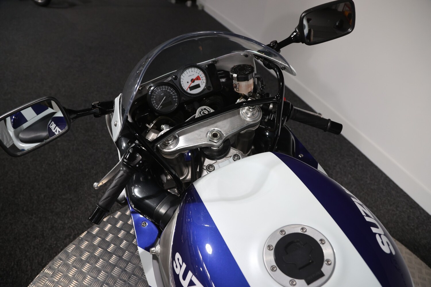 Used Suzuki GSXR750 for sale - 78628165: Photo 10