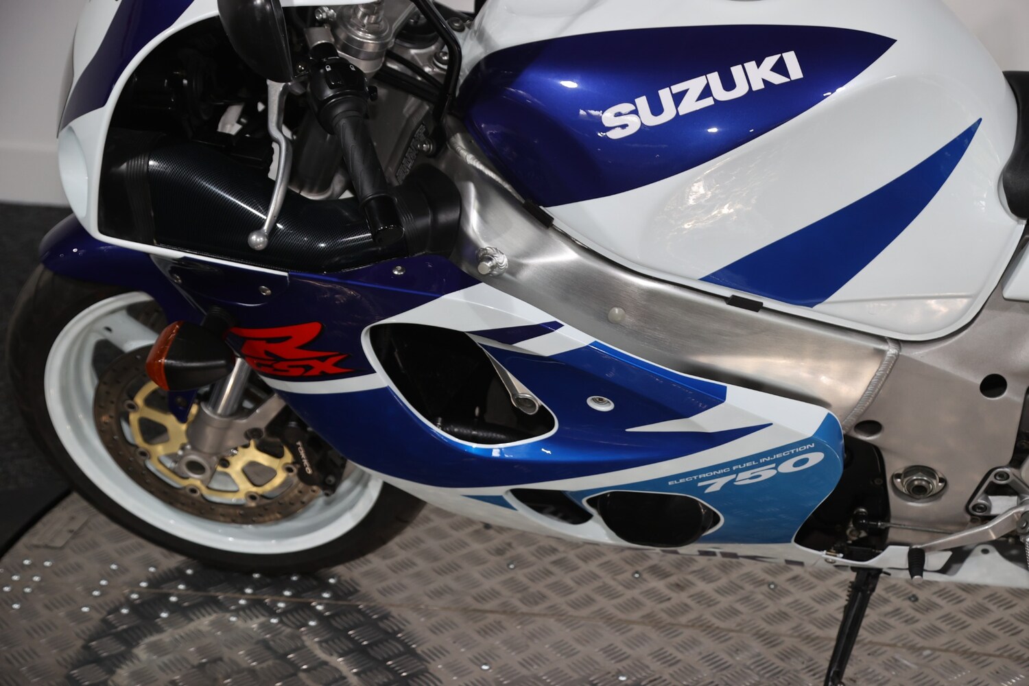 Used Suzuki GSXR750 for sale - 78628165: Photo 6