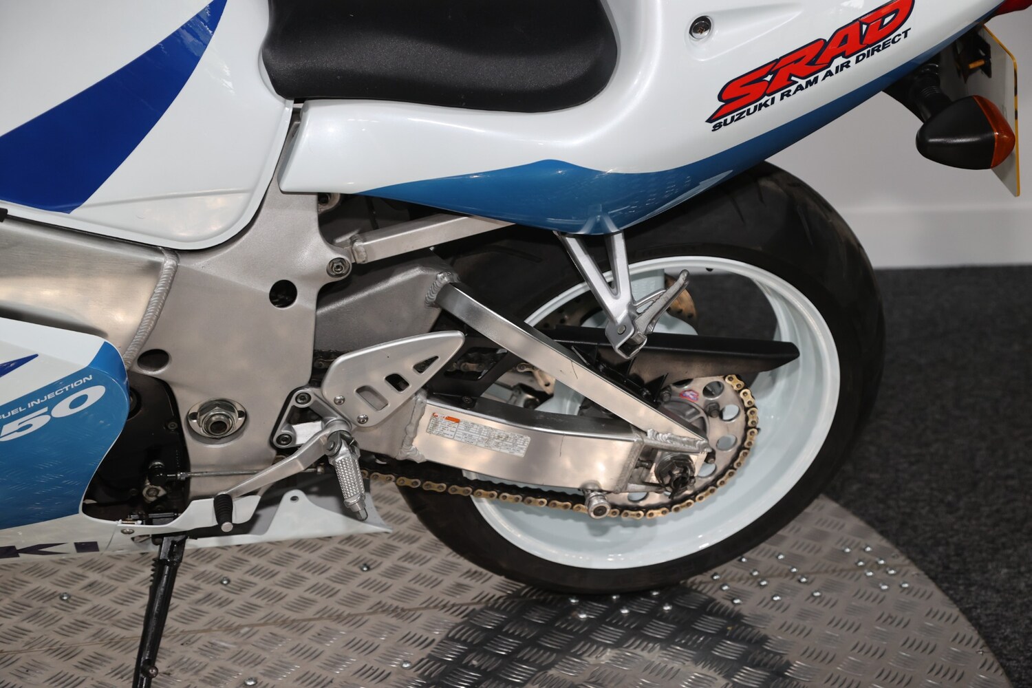 Used Suzuki GSXR750 for sale - 78628165: Photo 8
