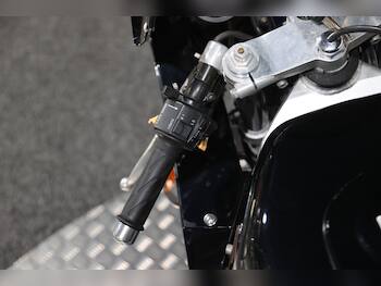 Used Suzuki GSX-R 1990 for sale - bike-79879358: Photo
