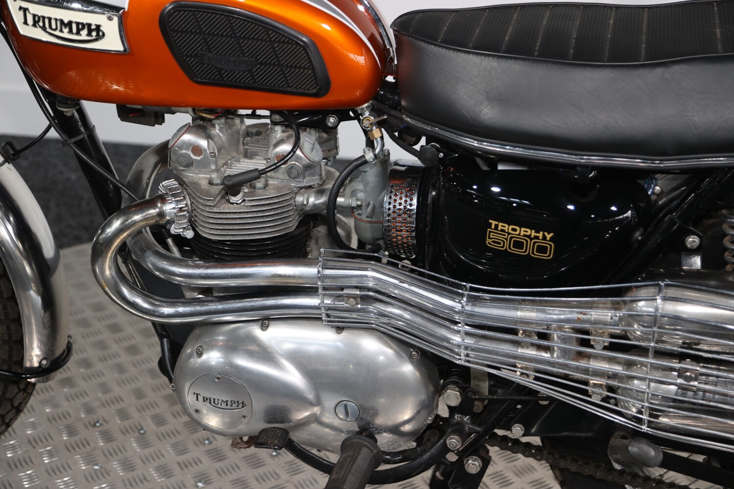 Triumph T100C TROPHY 500