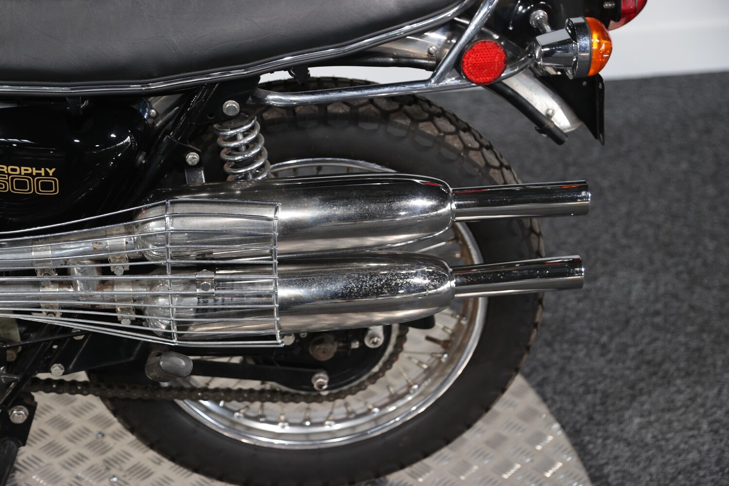 Triumph T100C TROPHY 500