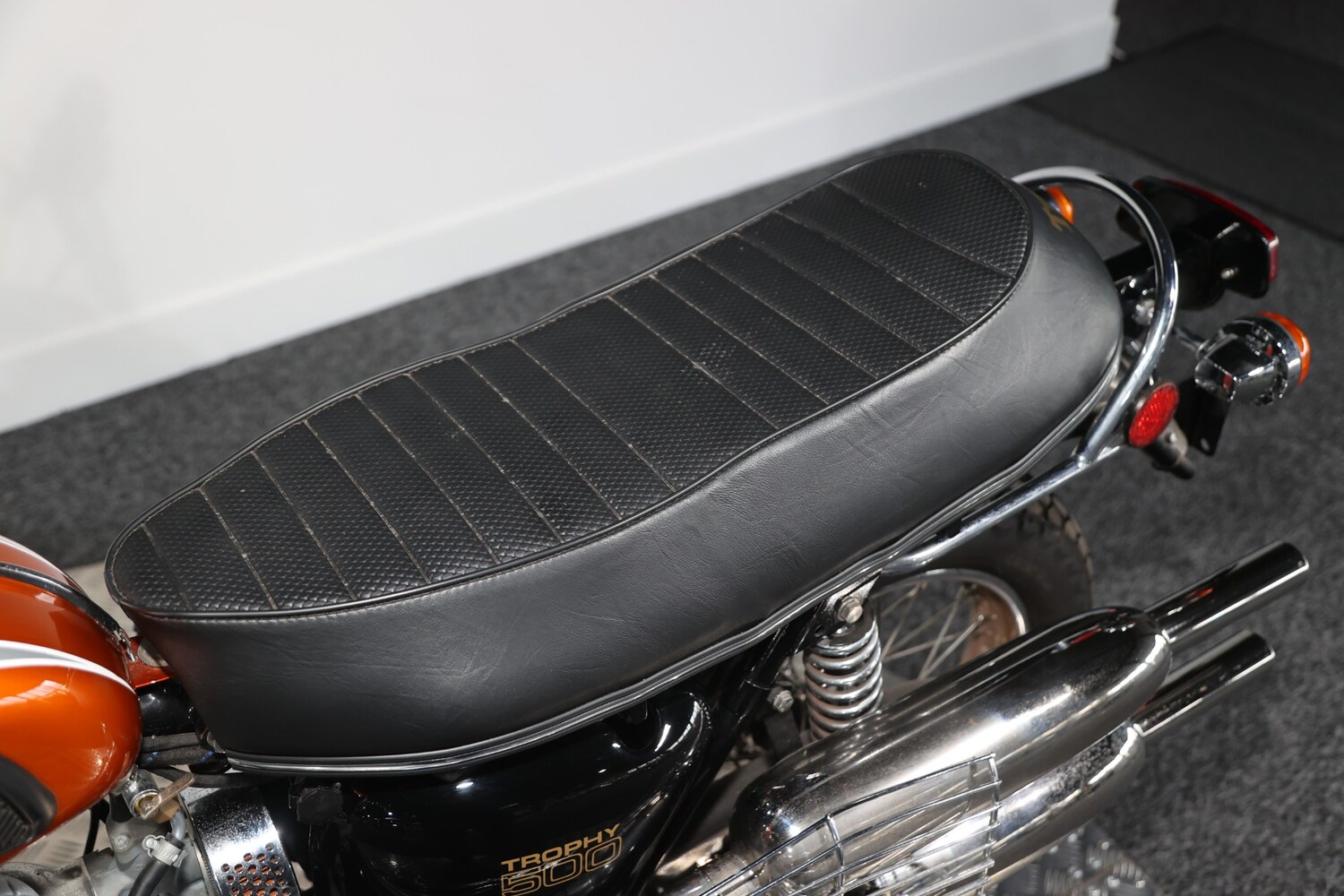 Triumph T100C TROPHY 500