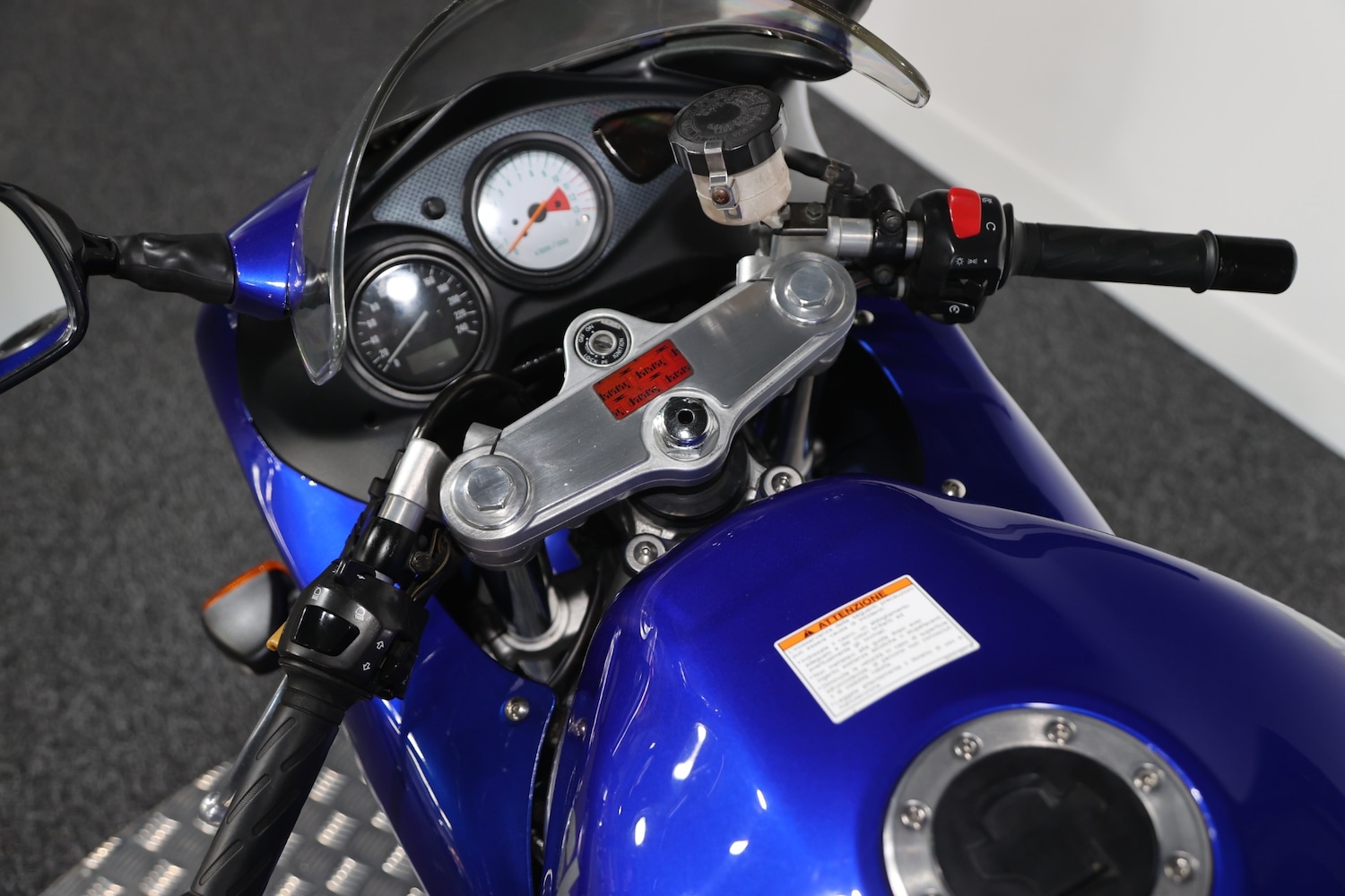Suzuki SV