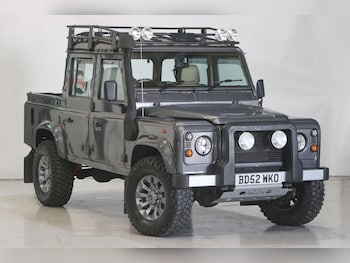 Used Land Rover Defender 2002 for sale - 76253254: Photo