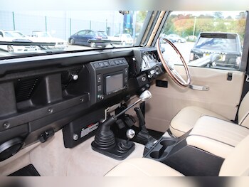 Used Land Rover Defender 2002 for sale - 76253254: Photo