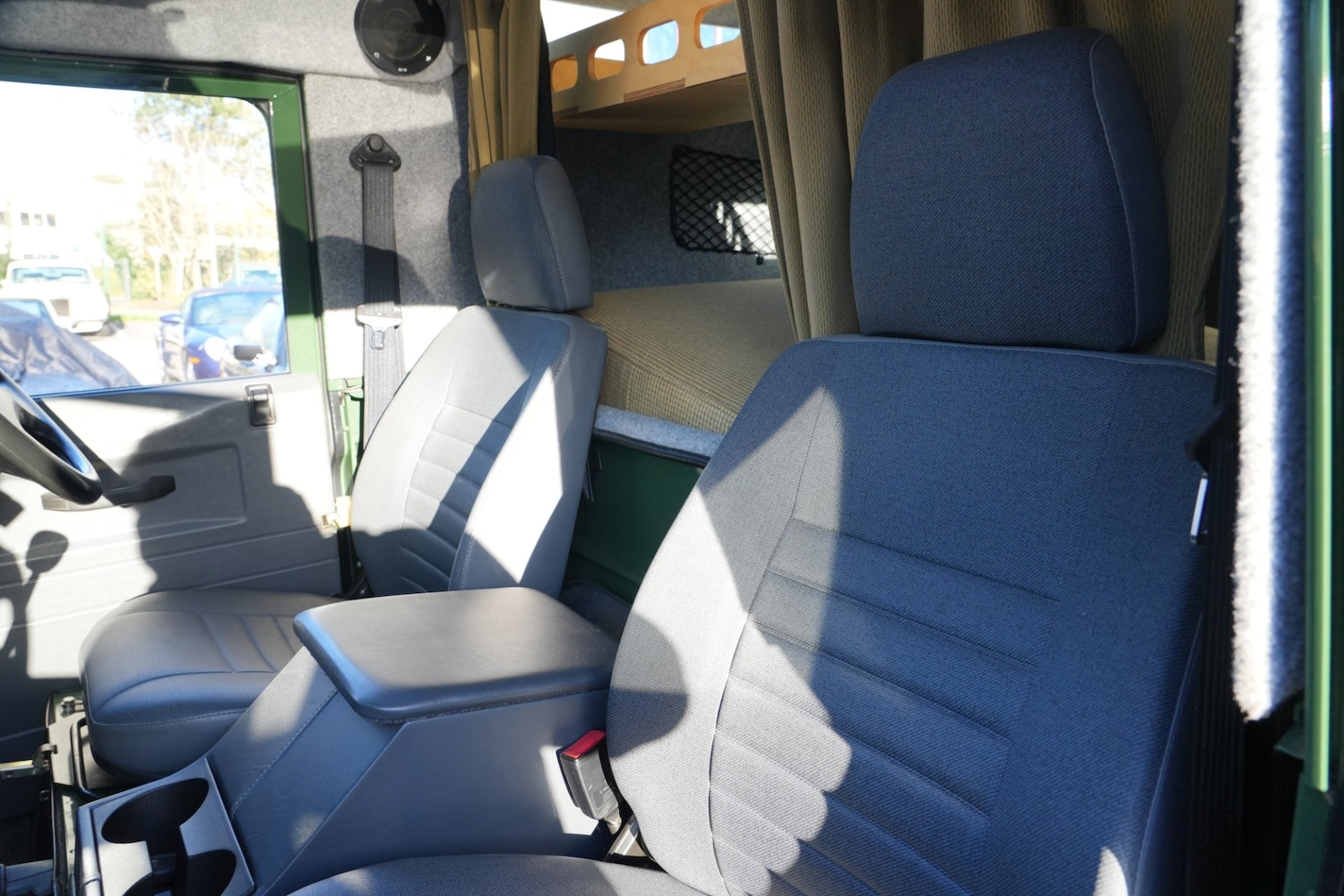 Used Land Rover Defender 1998 for sale - 77326516: Photo 4