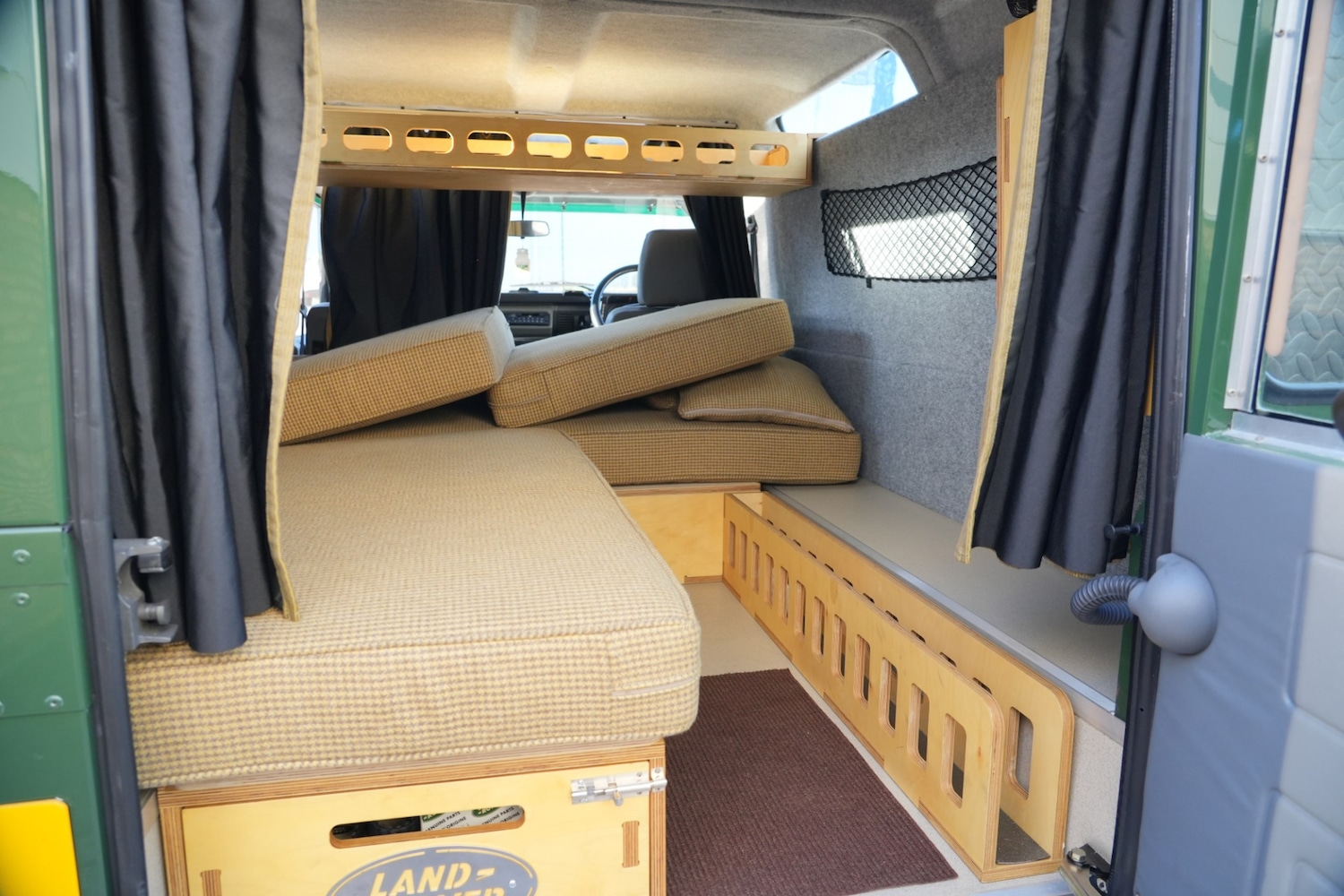 Used Land Rover Defender 1998 for sale - 77326516: Photo 6