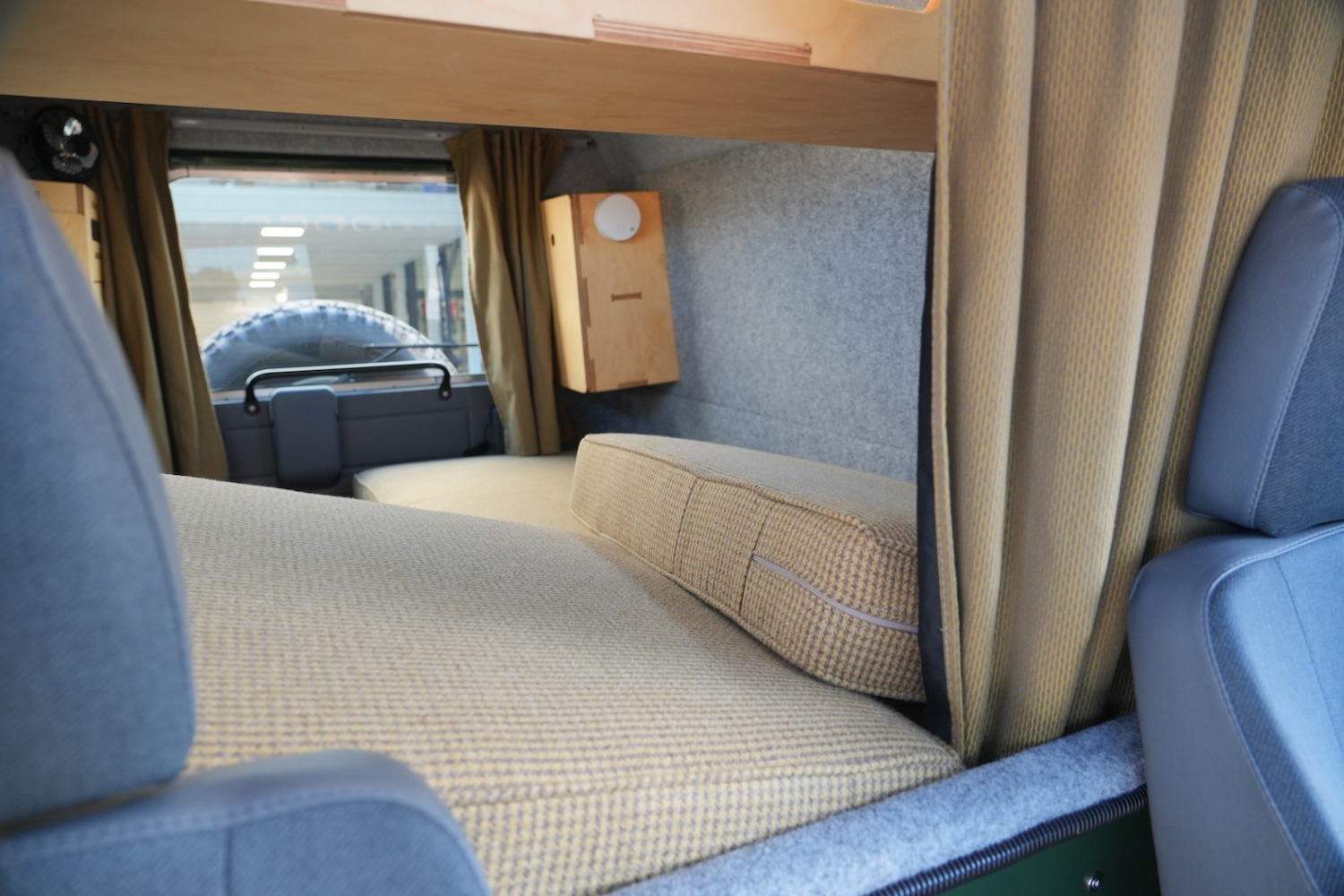 Used Land Rover Defender 1998 for sale - 77326516: Photo 8