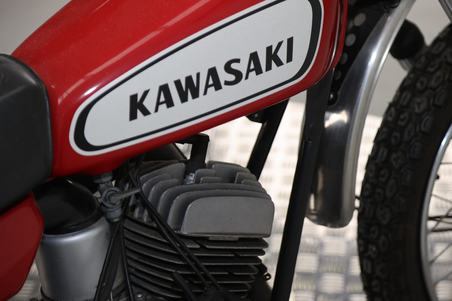 Kawasaki G4 100