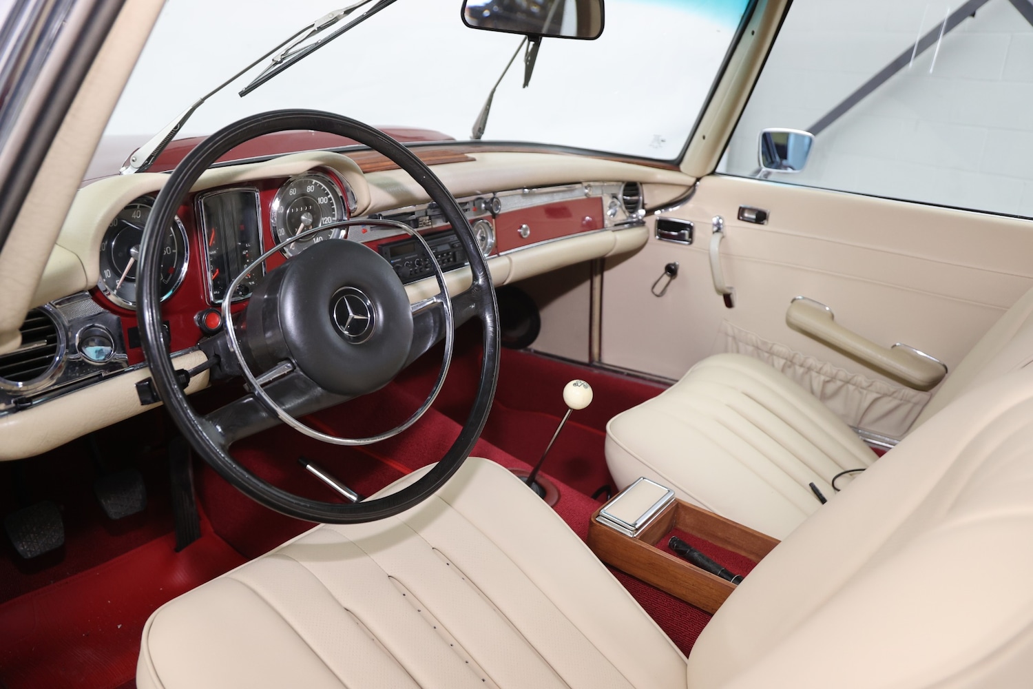 Used Mercedes-Benz 280 SL 2020 for sale - 76492229: Photo 13