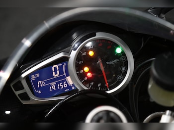 Used Triumph DAYTONA 2016 for sale - bike-78938704: Photo