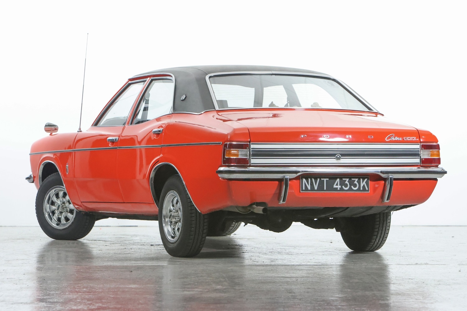 Used Ford Cortina 1972 for sale - 77663560: Photo 2