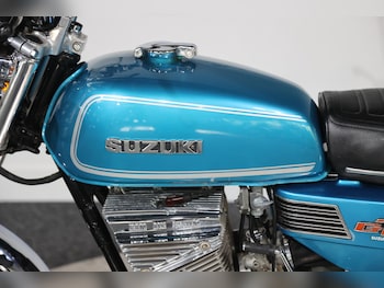 Used Suzuki GT250 1972 for sale - bike-79080881: Photo