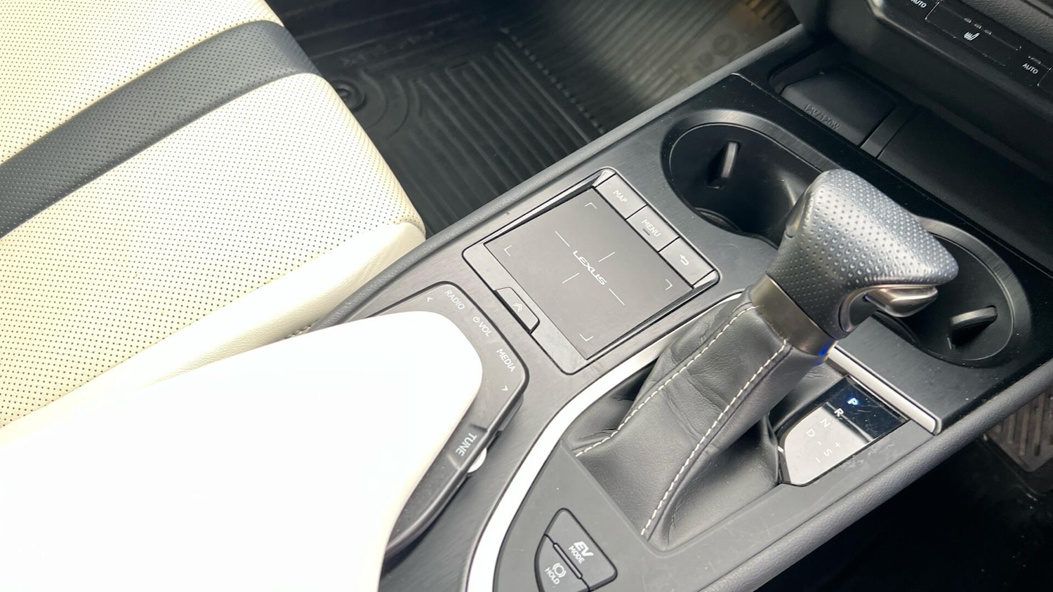 Used Lexus UX 2020 for sale - 76646214: Photo 40