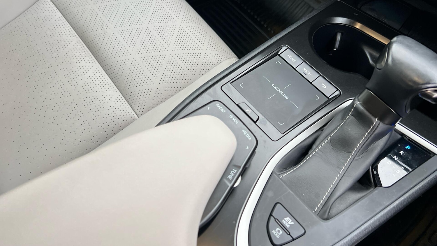 Used Lexus UX for sale - 77345593: Photo 38