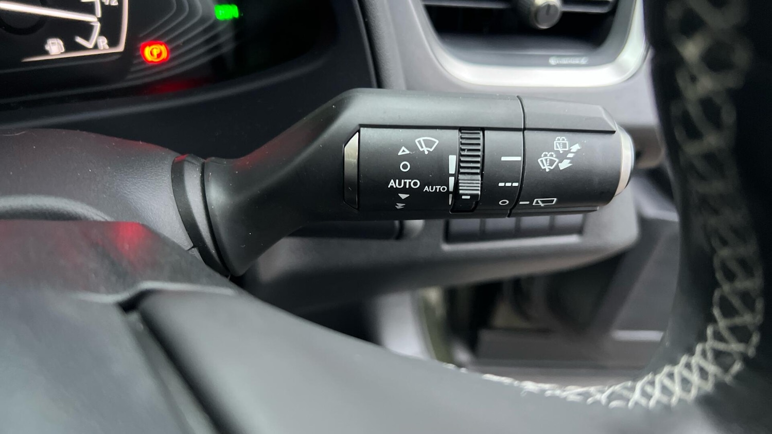 Used Lexus UX for sale - 77345593: Photo 42