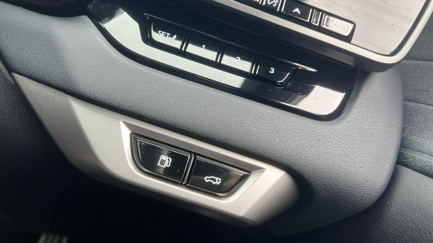 Used Lexus RX 2025 for sale - 77216027: Photo 47