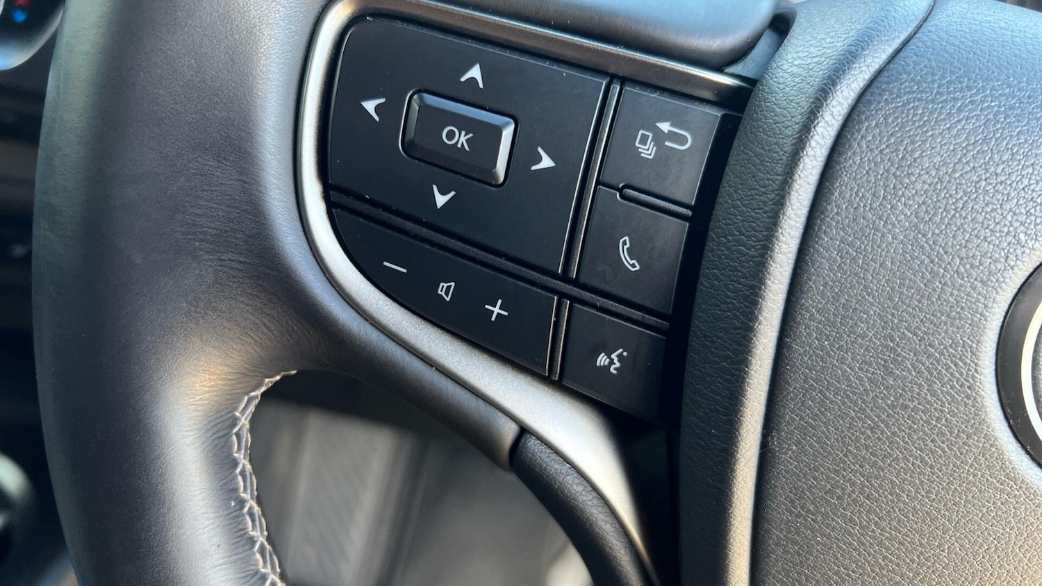 Used Lexus UX 2021 for sale - 76645212: Photo 33