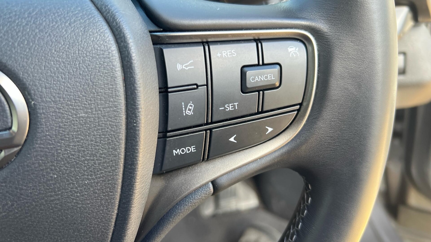 Used Lexus UX 2021 for sale - 76645212: Photo 34