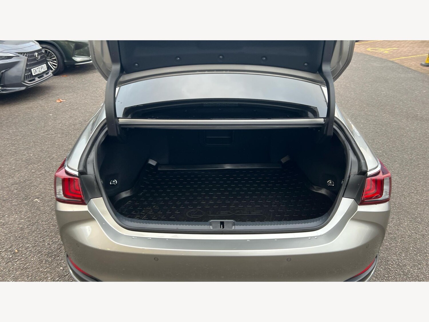 Used Lexus ES 2024 for sale - 76671514: Photo 17