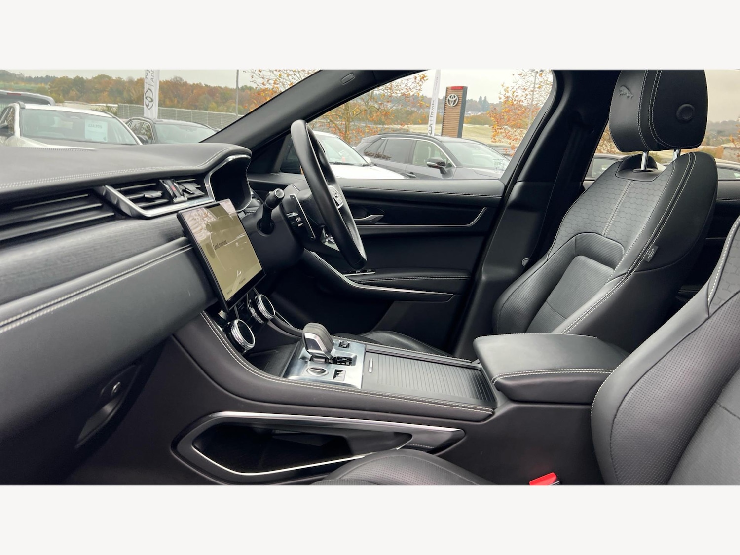 Used Jaguar F-Pace 2022 for sale - 76993216: Photo 8