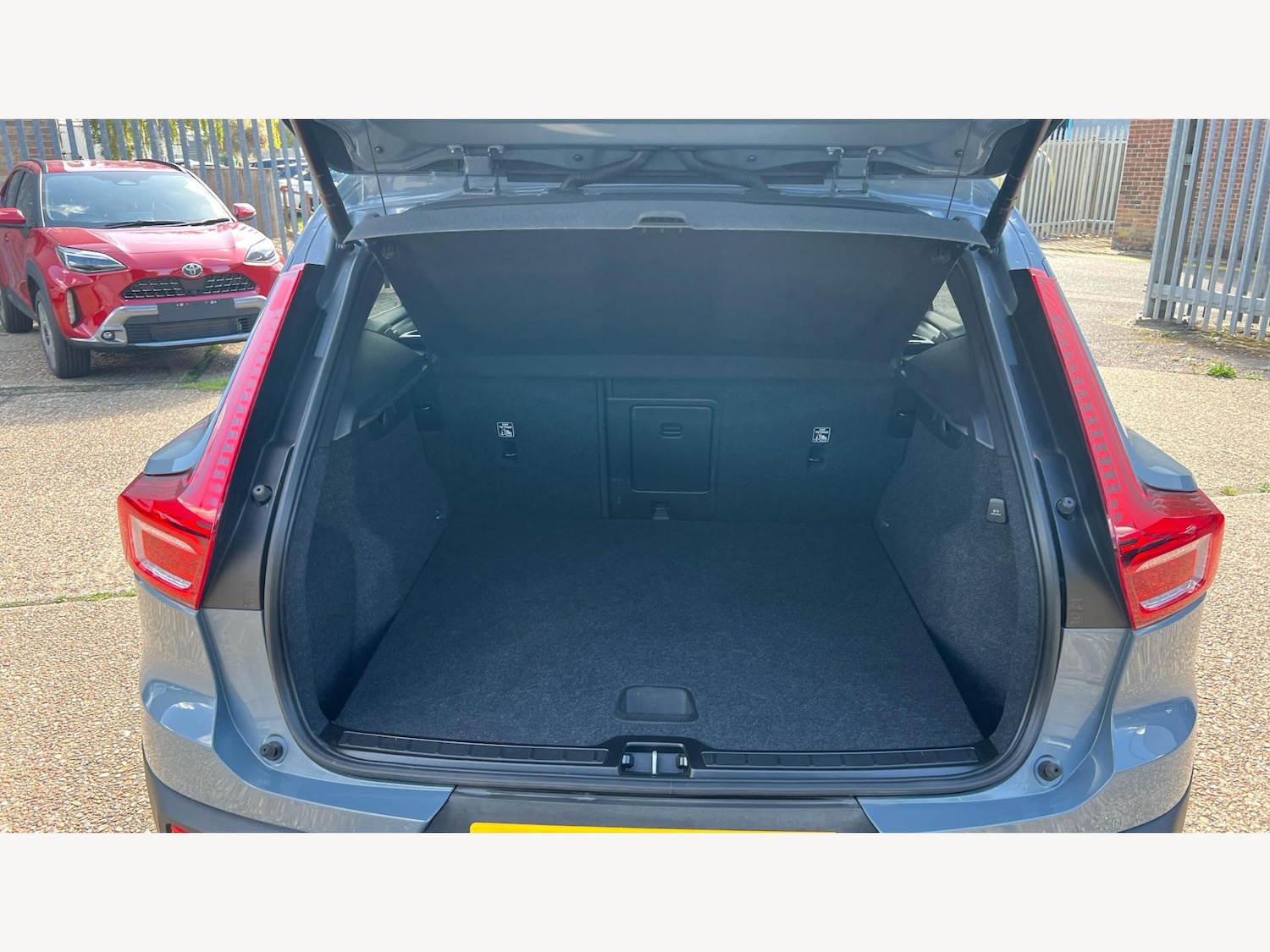 Used Volvo XC40 2023 for sale - 76042244: Photo 17