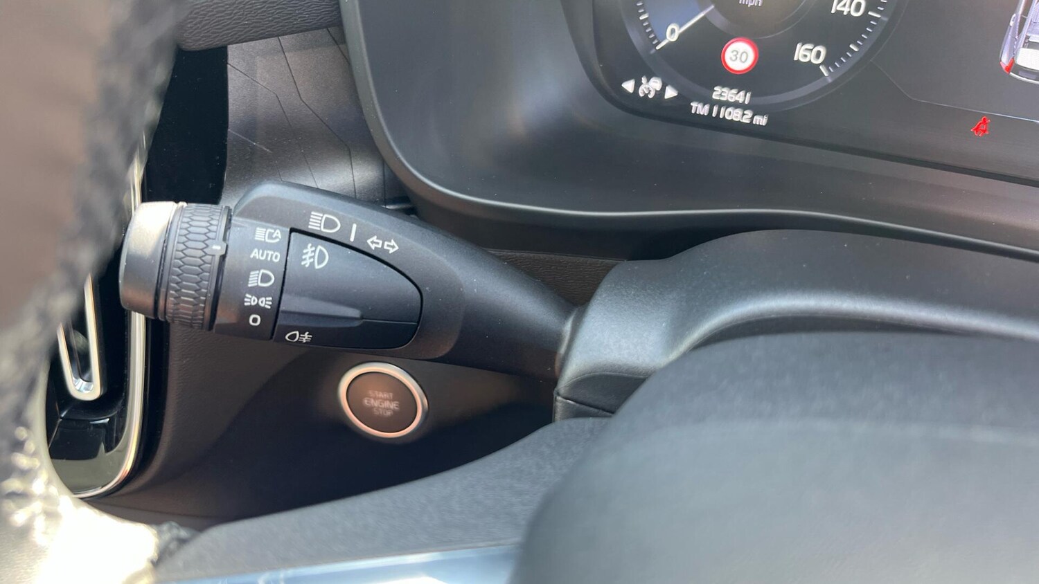 Used Volvo XC40 2023 for sale - 76042244: Photo 46