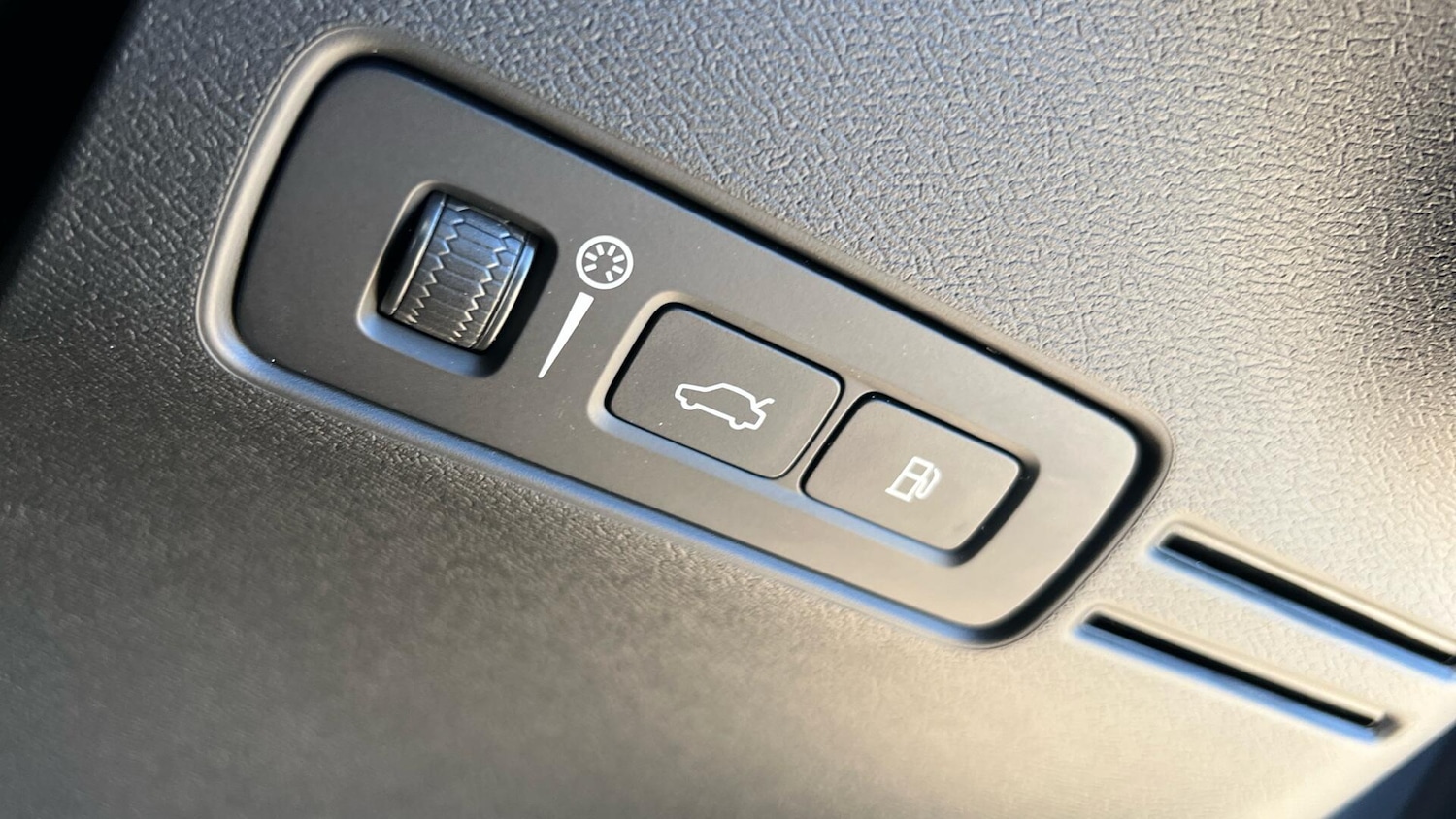Used Volvo XC40 2023 for sale - 76042244: Photo 48
