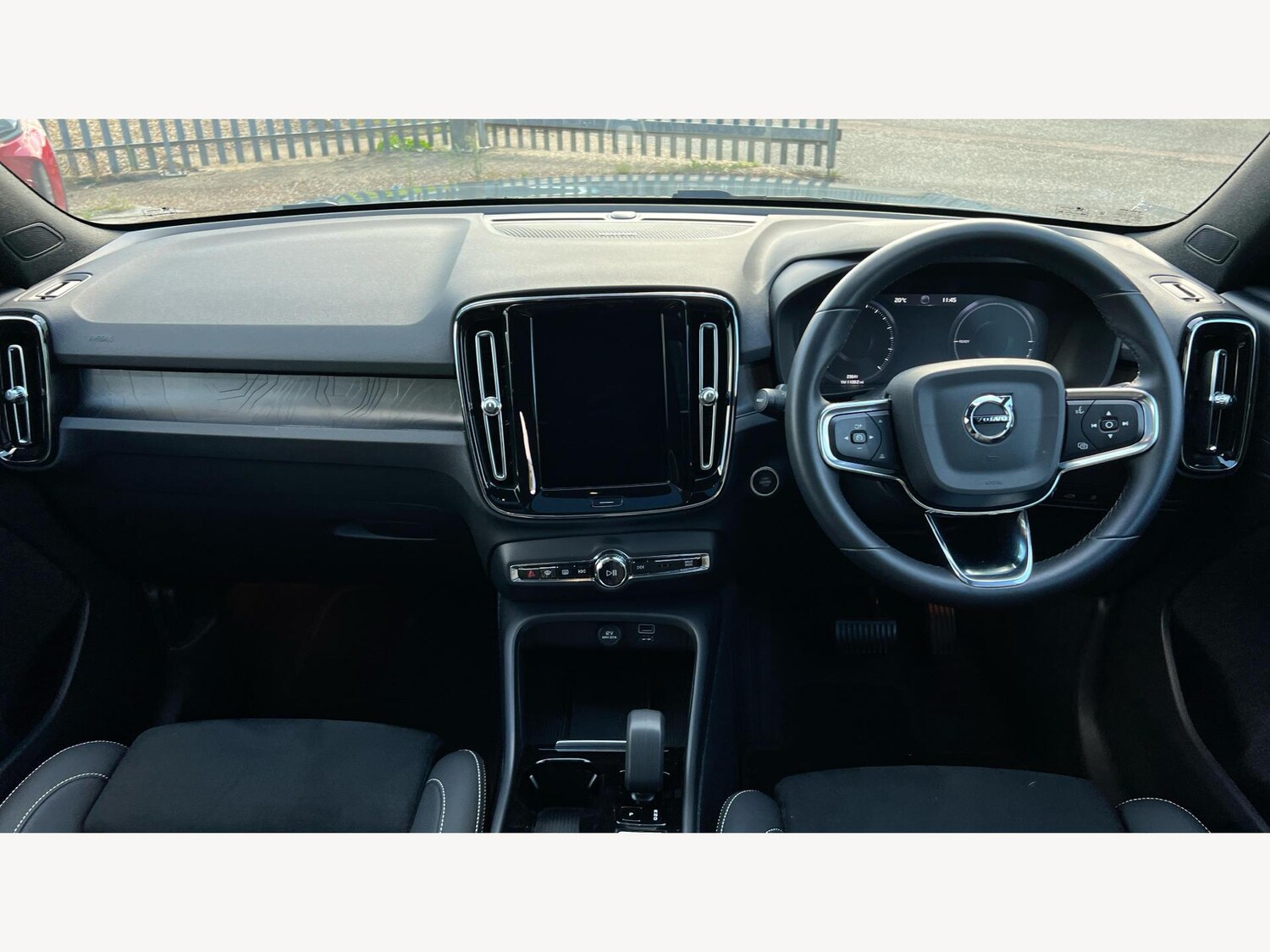 Used Volvo XC40 2023 for sale - 76042244: Photo 9