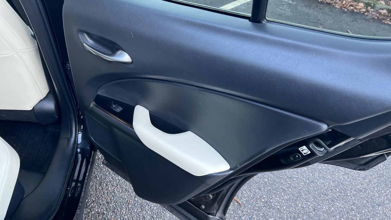 Used Lexus UX 2022 for sale - 77097556: Photo 32