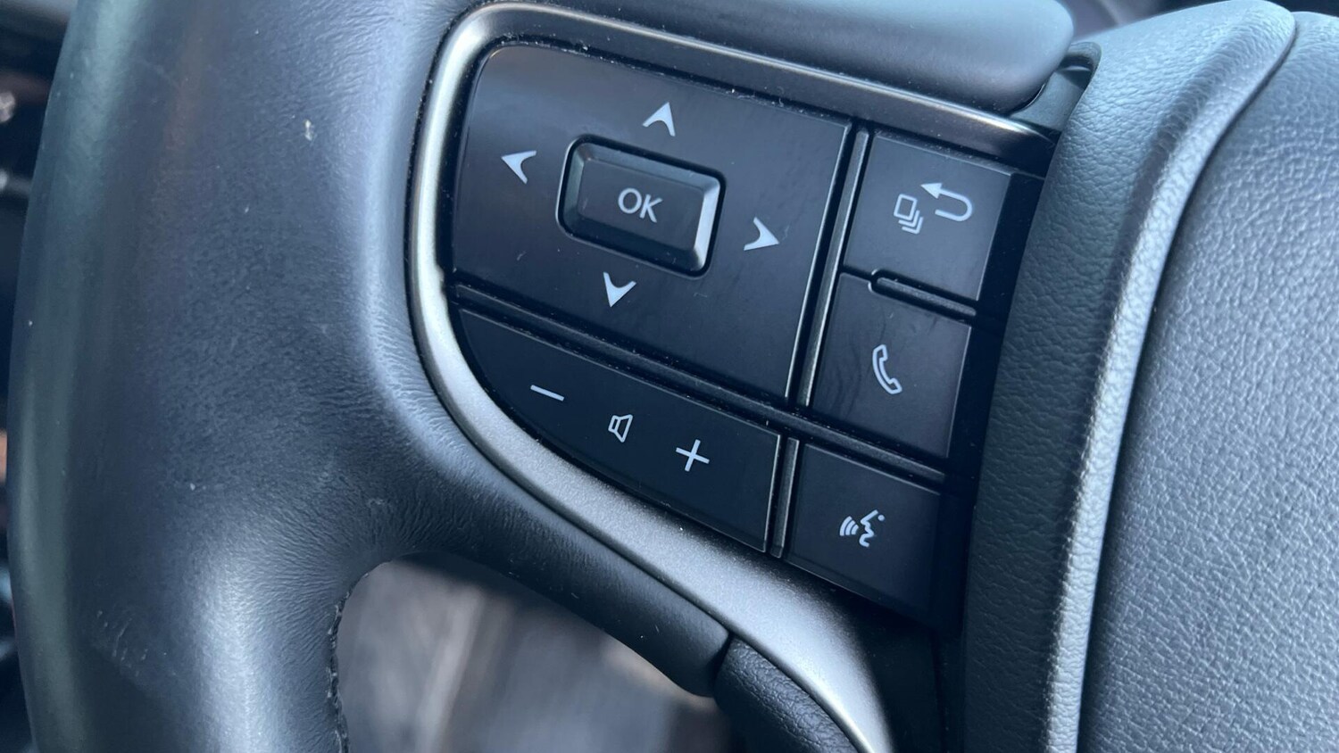 Used Lexus UX 2022 for sale - 77097556: Photo 39