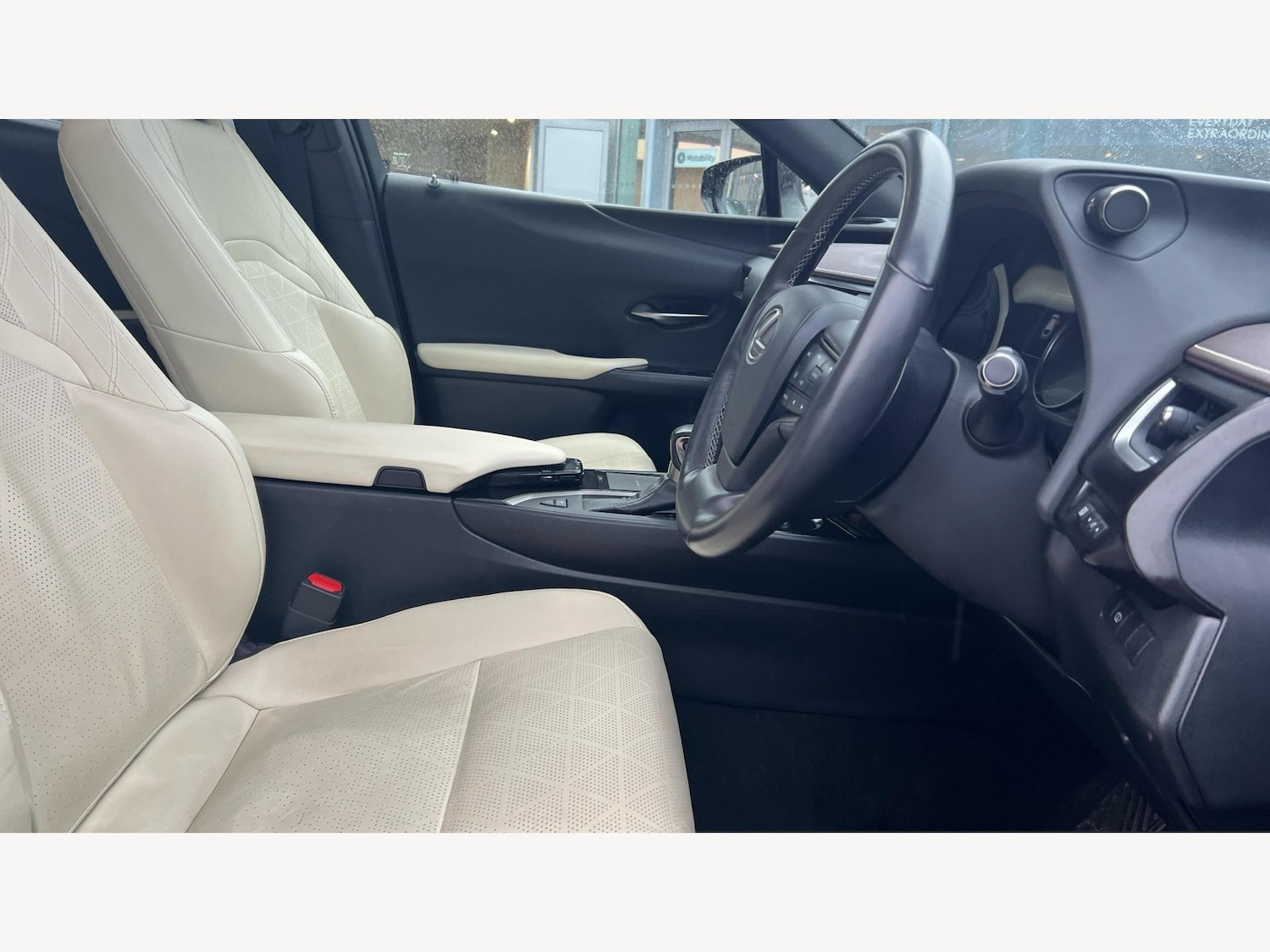 Used Lexus UX 2019 for sale - 77351900: Photo 15