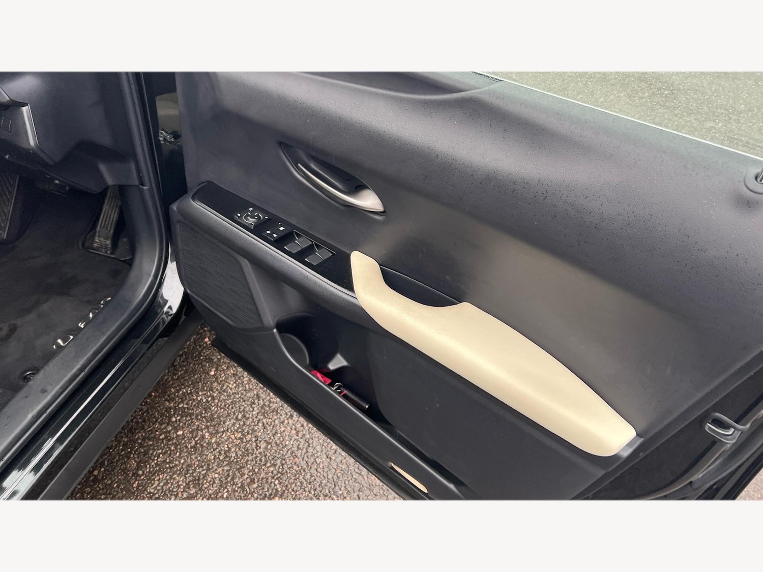 Used Lexus UX 2019 for sale - 77351900: Photo 31