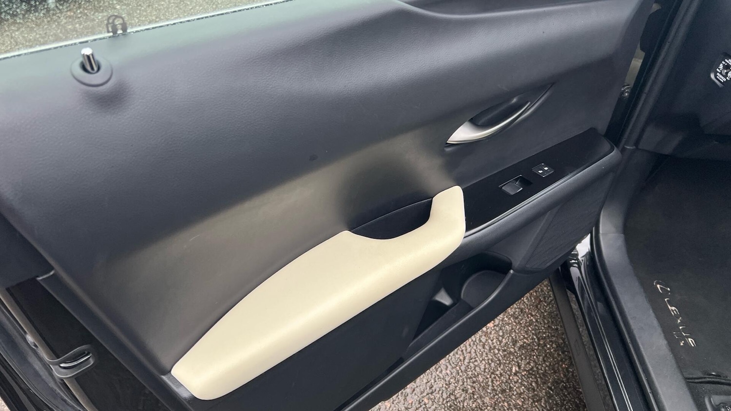 Used Lexus UX 2019 for sale - 77351900: Photo 35