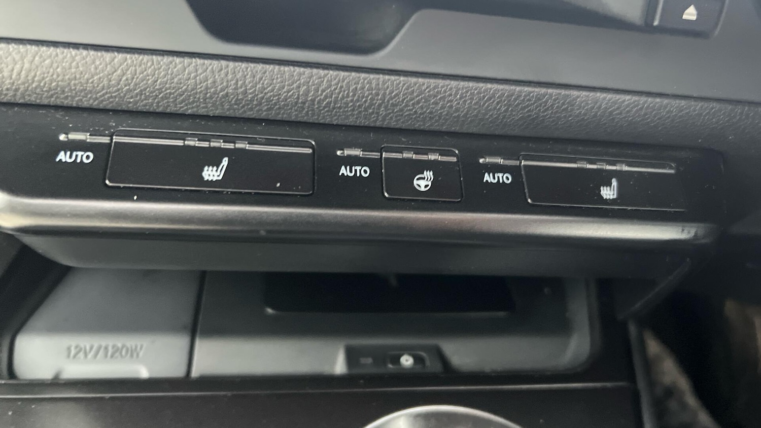 Used Lexus UX 2019 for sale - 77351900: Photo 39