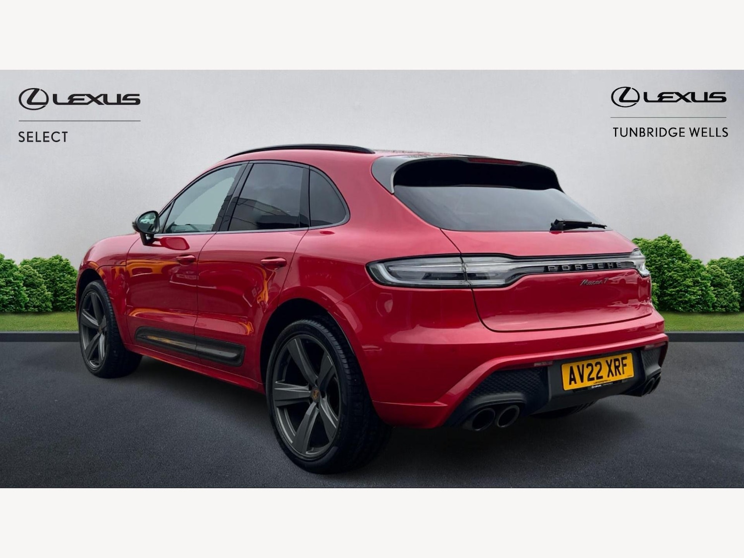 Used Porsche Macan 2022 for sale - 77351661: Photo 2